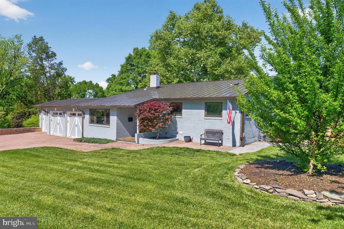 8904 Stratford Lane photo 7