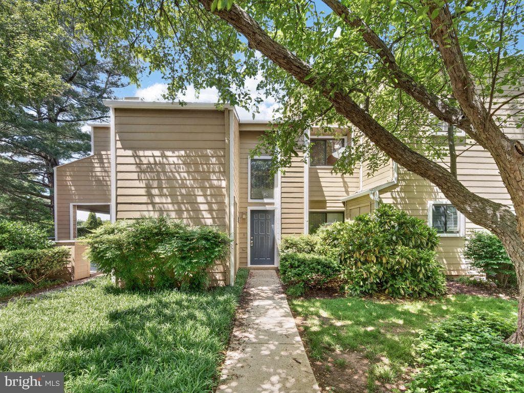 1917 Villaridge Drive, Reston