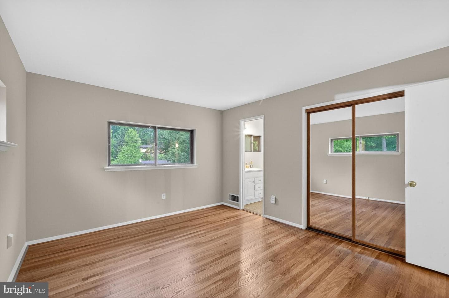 6333 Camilla Street photo 15