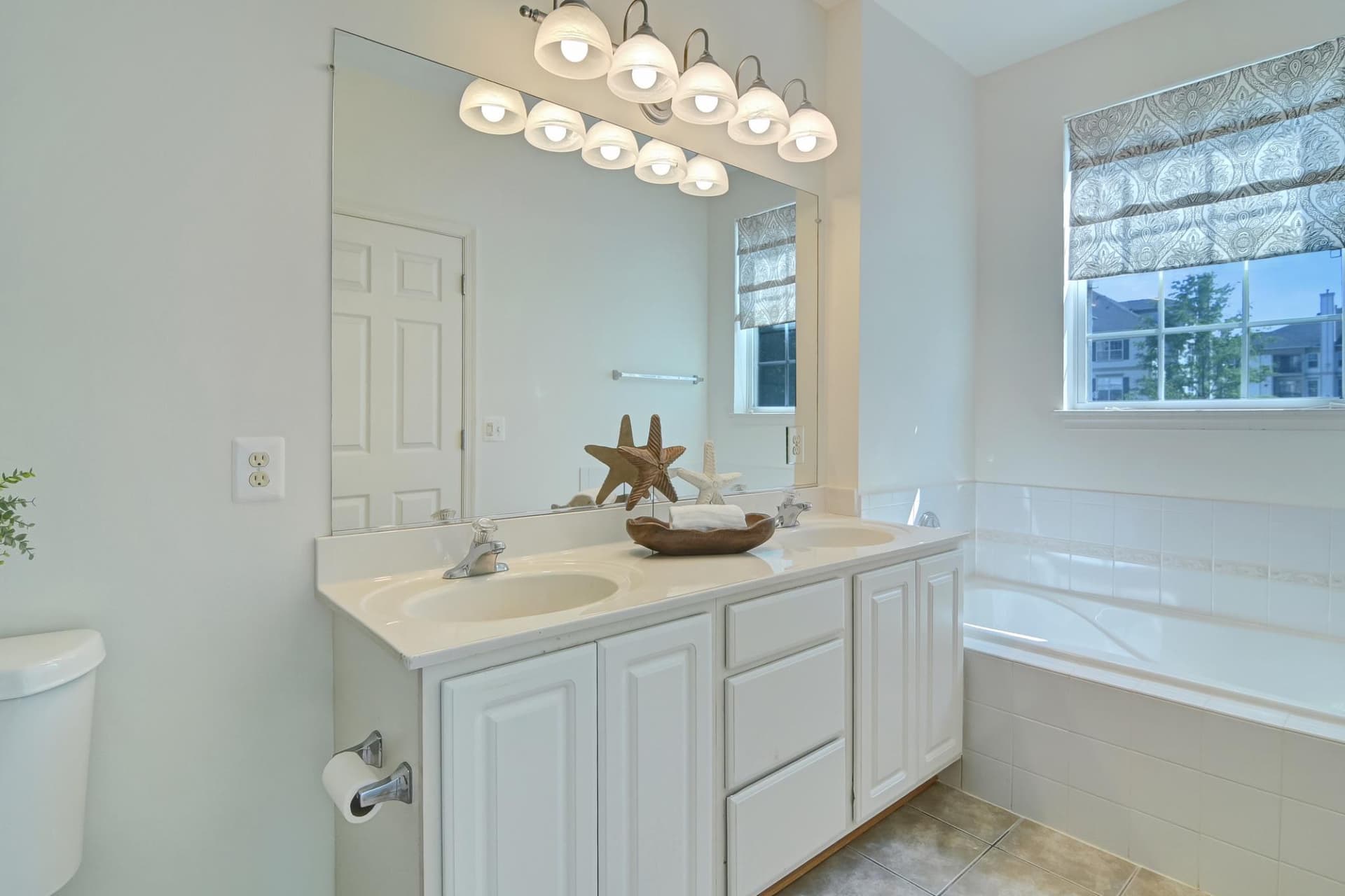 4151 Castlecary Lane #301 photo 33