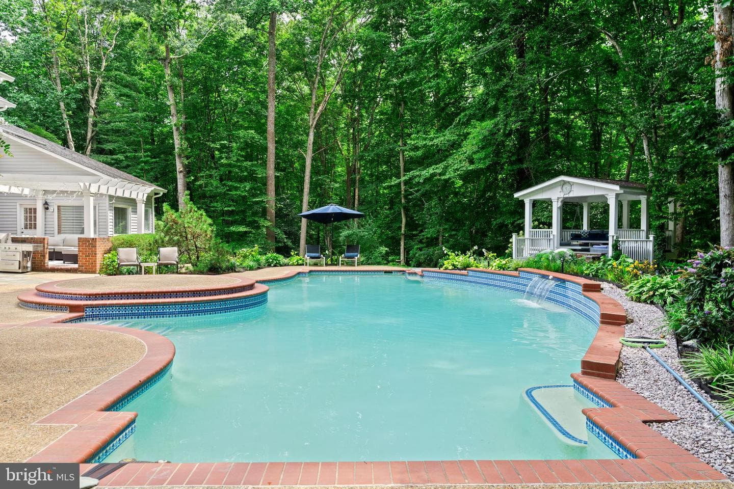 8604 Beaver Pond Lane photo 3