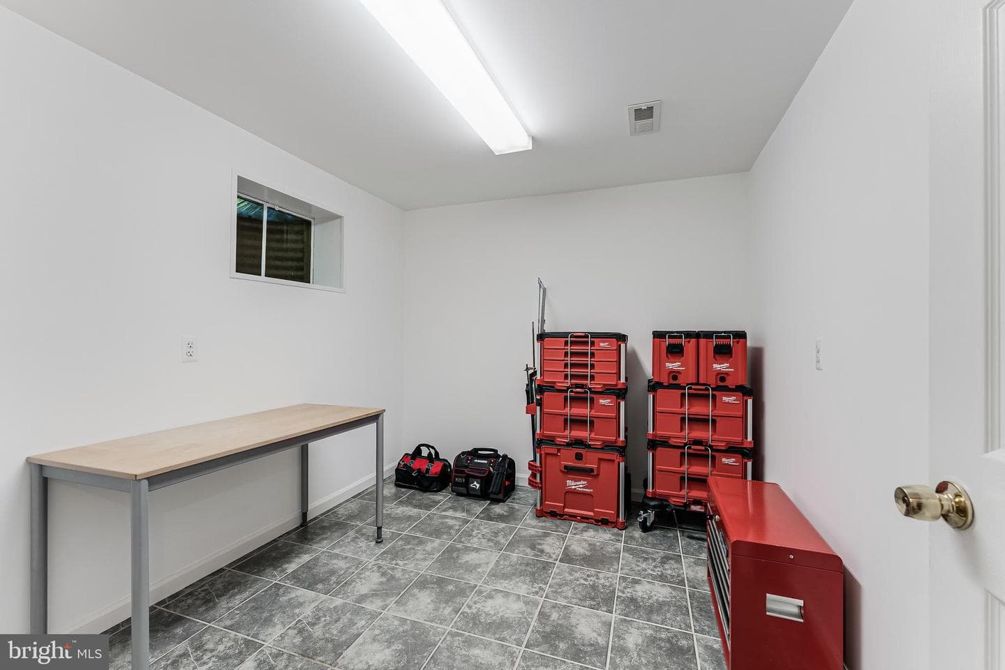 2362 Albot Road photo 32