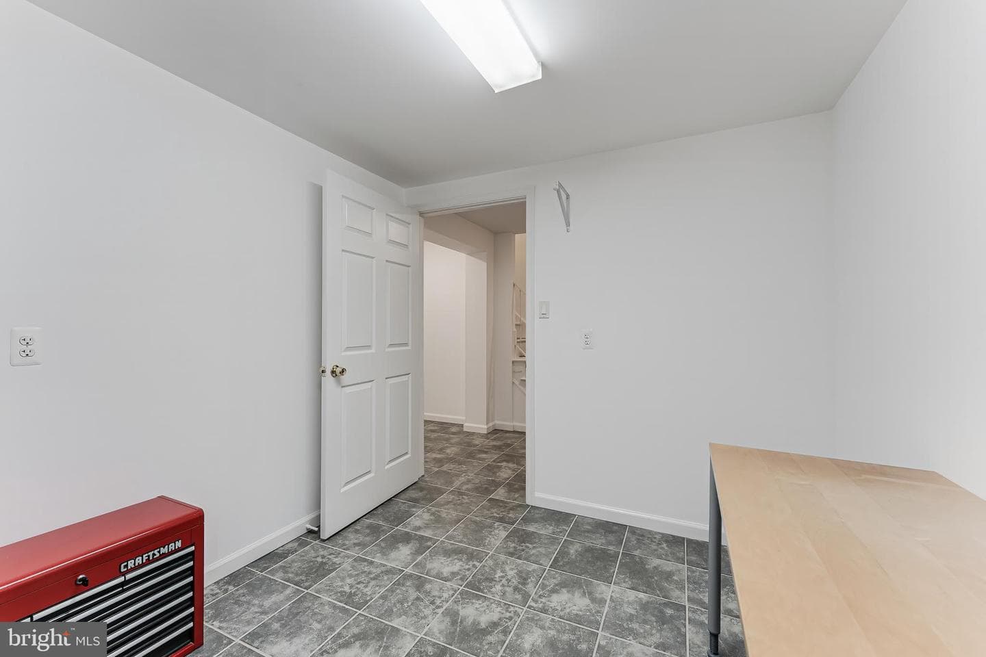2362 Albot Road photo 33
