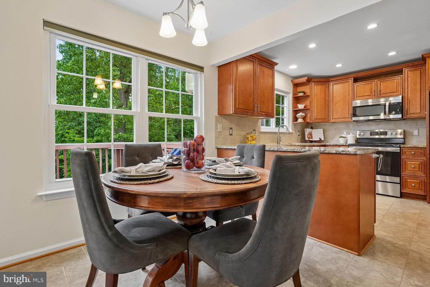 13484 Lake Shore photo 16