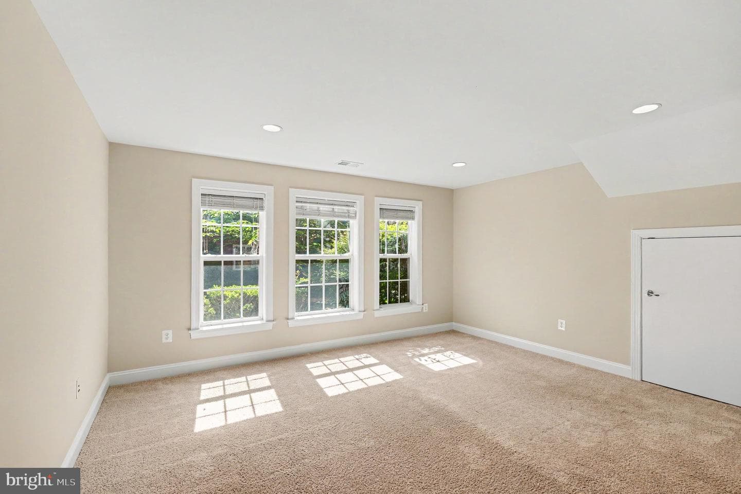 8046 Reserve Way photo 19
