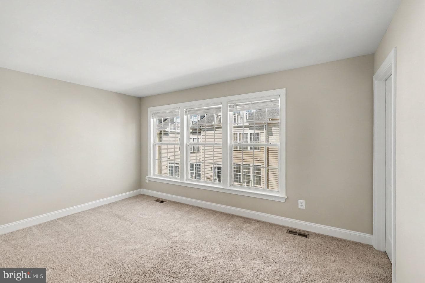8046 Reserve Way photo 23