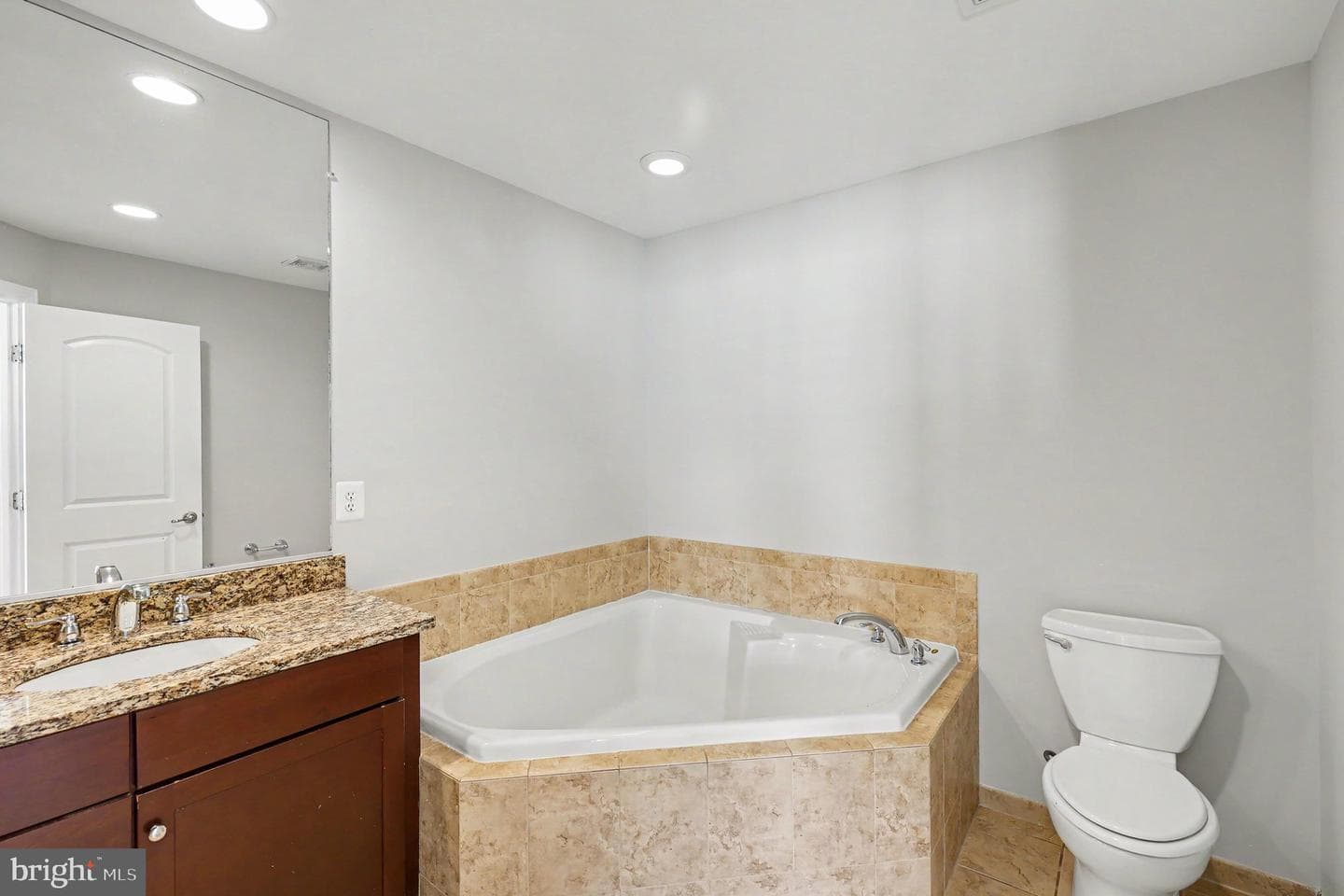 8046 Reserve Way photo 27
