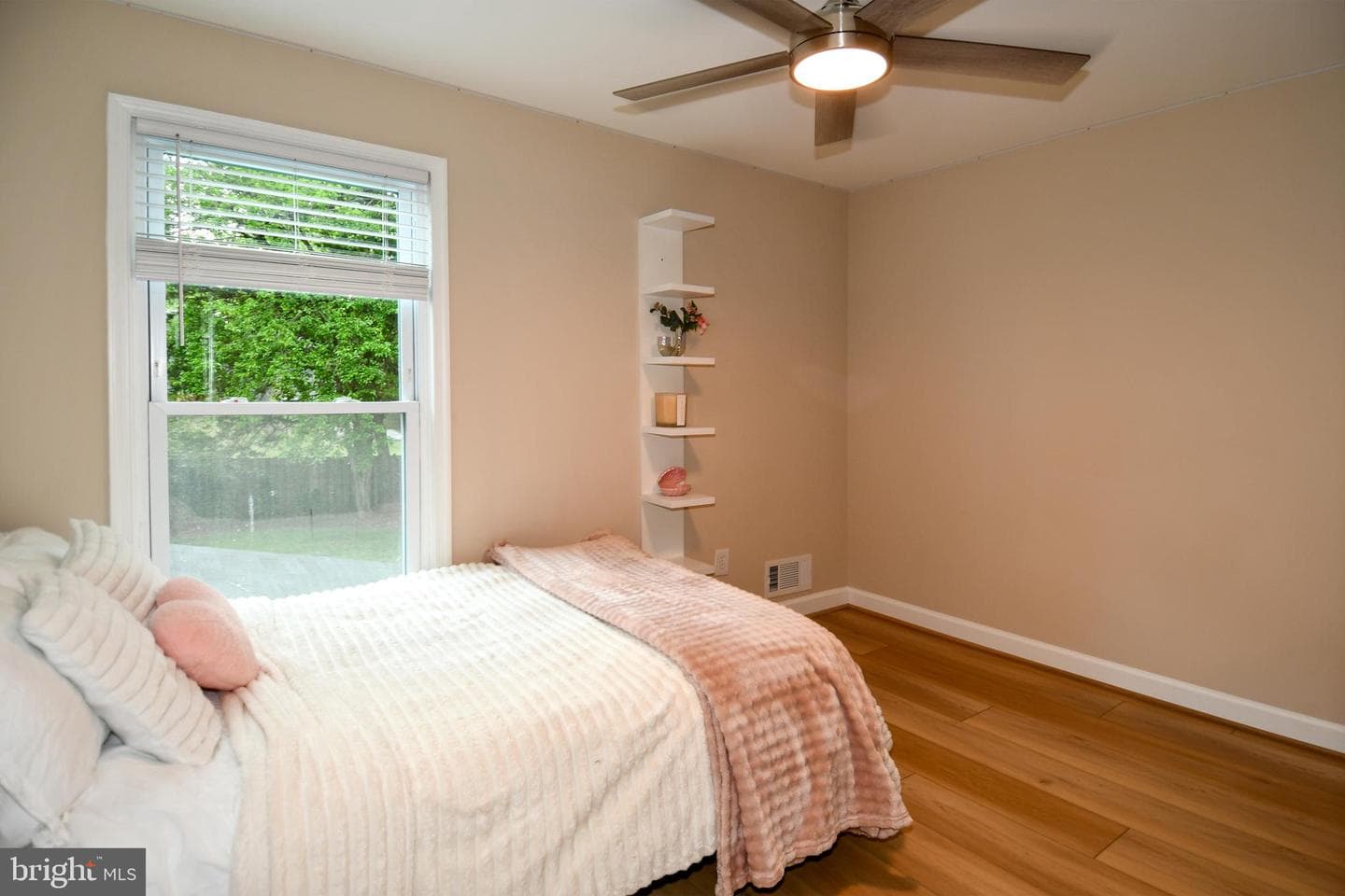 13703 Lynncroft Drive photo 25