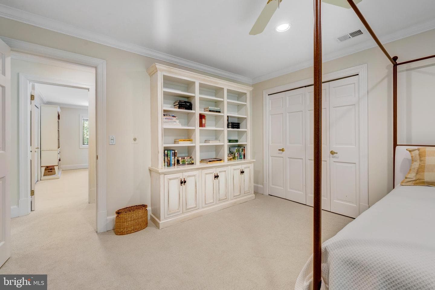 2402 Oakmont Court photo 40