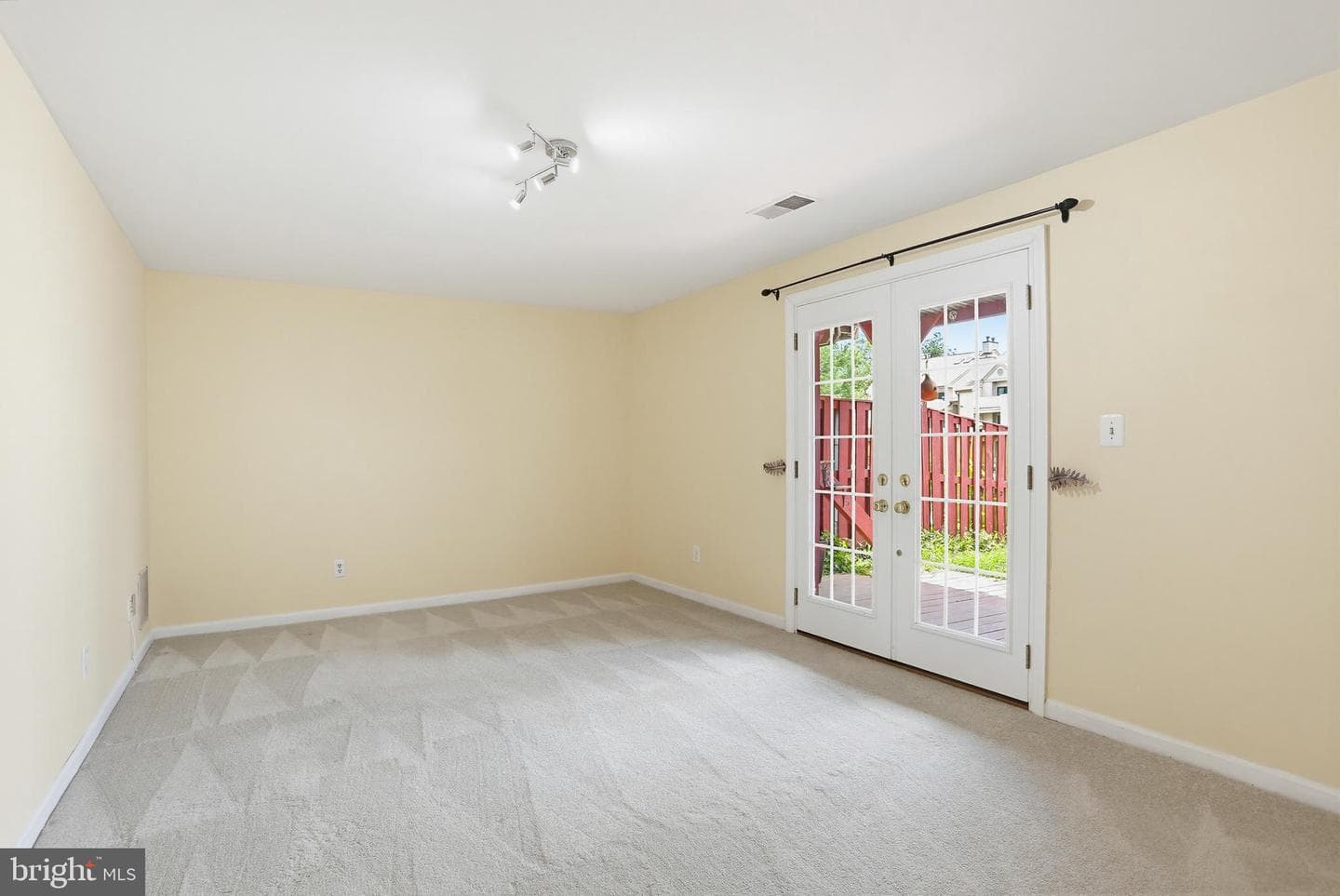 6891 Signature Circle photo 28