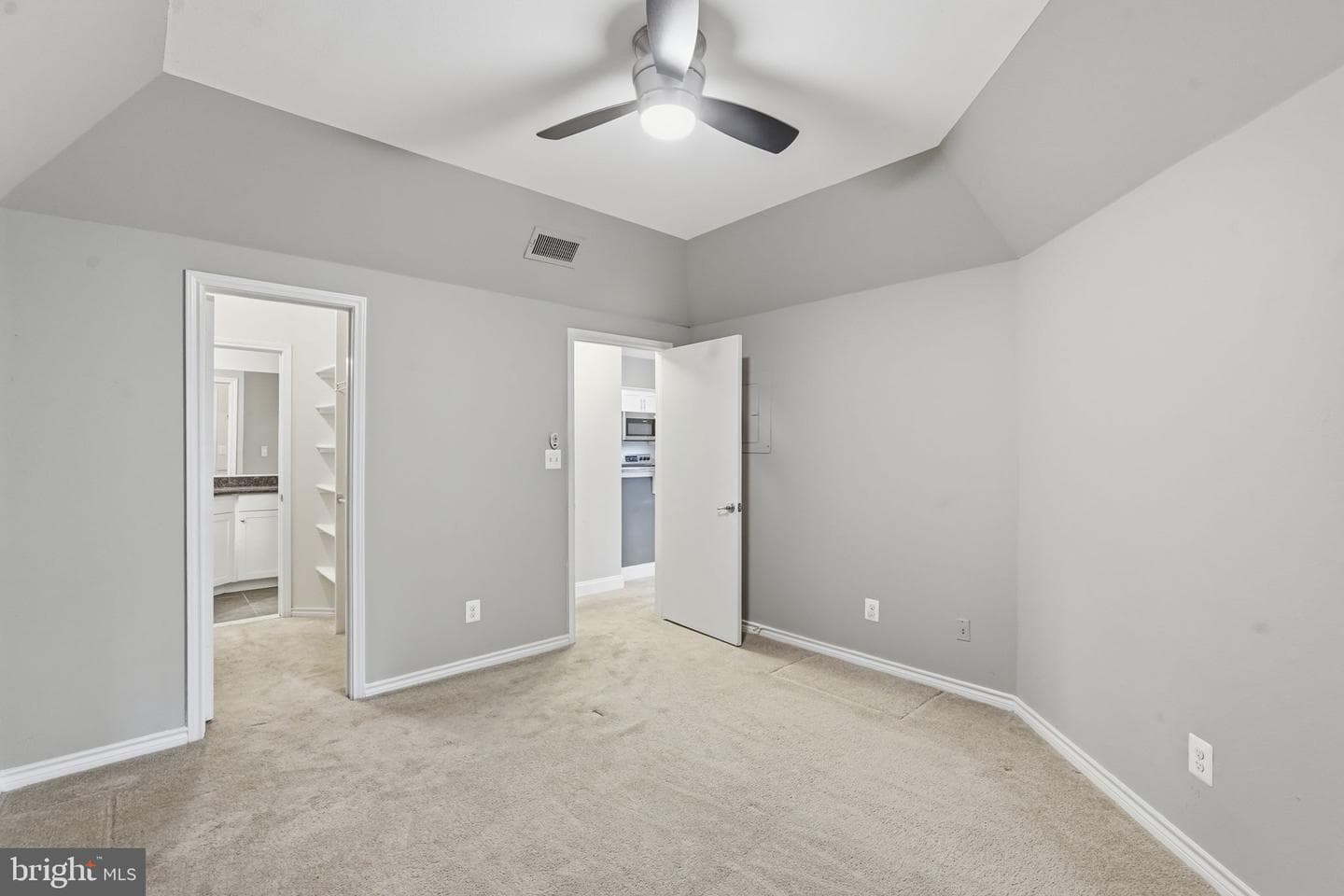 12155 Penderview Terrace #823 photo 16