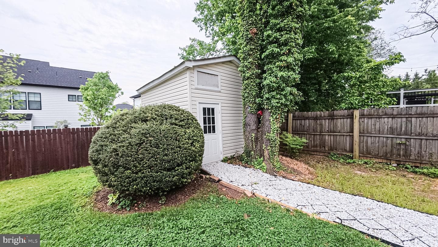 1807 Anderson Road photo 32
