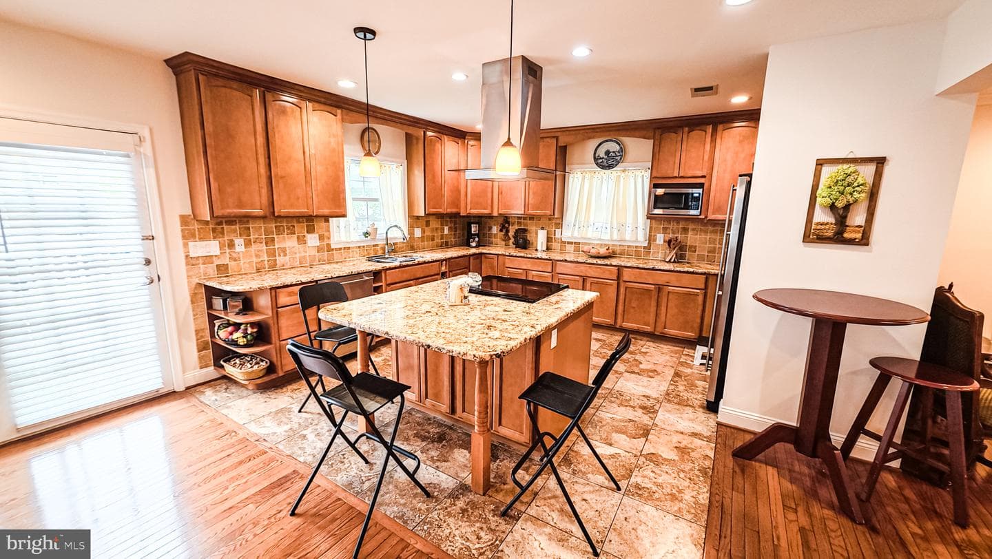 1807 Anderson Road photo 8