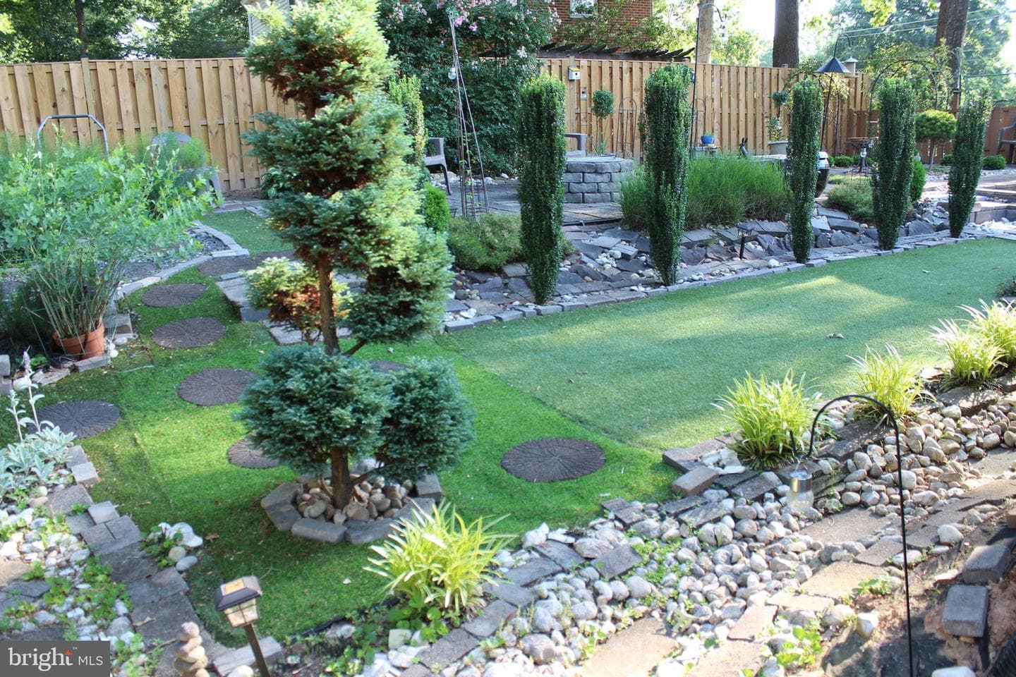 10500 Linfield Street photo 46