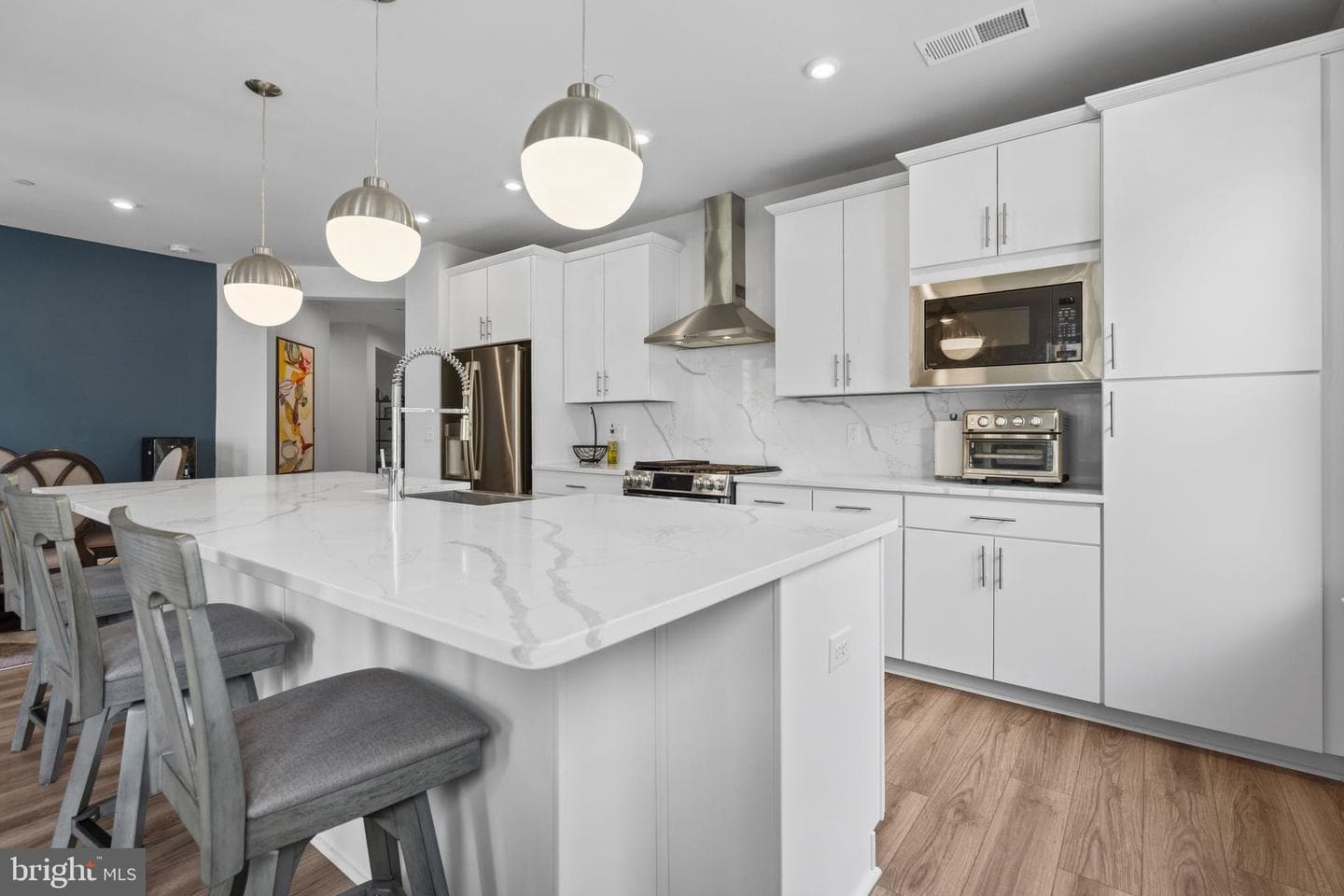 3925 Fair Ridge Dr # 201, Fairfax