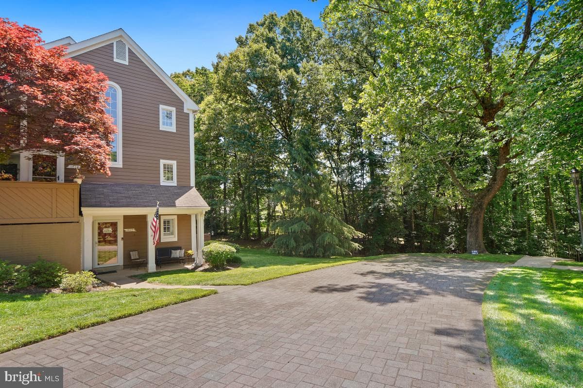 1515 Church Hill Place photo 2