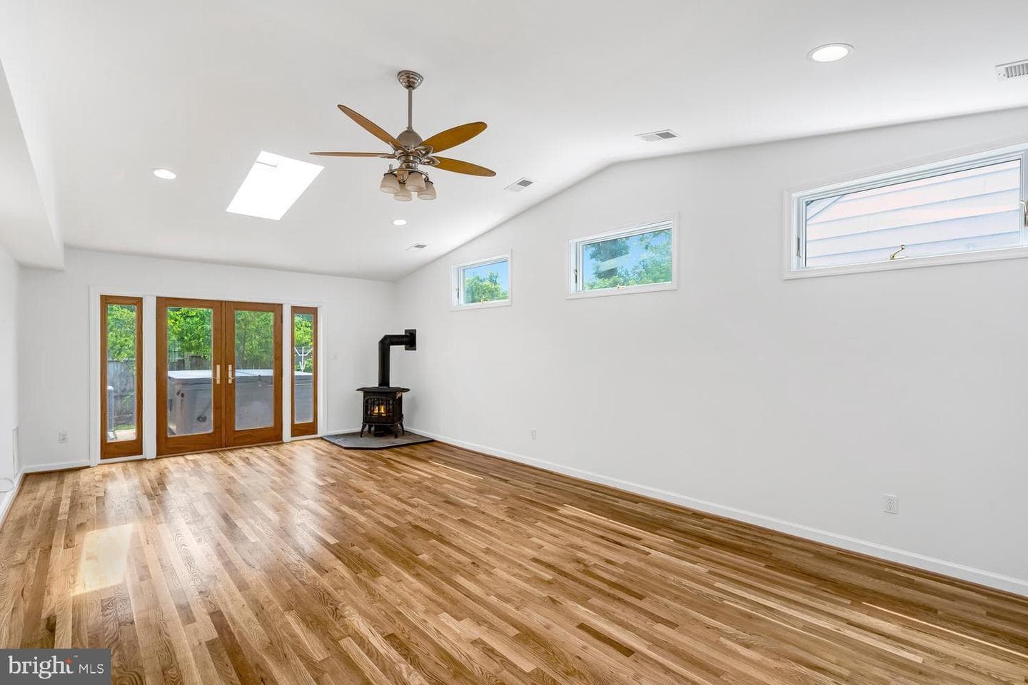 8339 Wagon Wheel Road photo 11