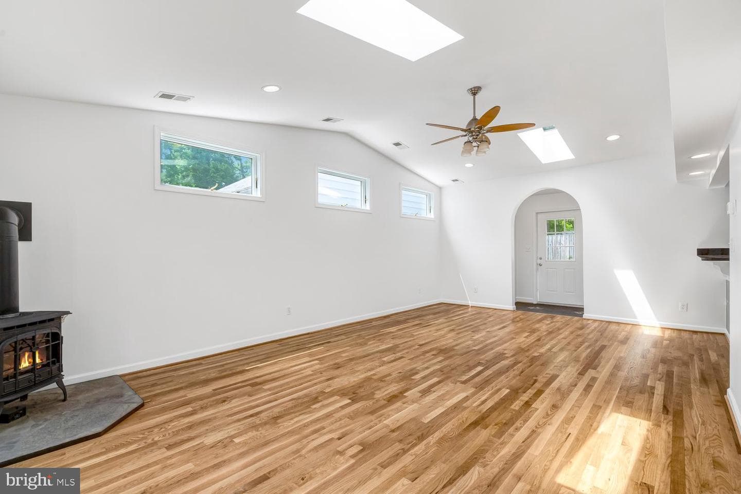 8339 Wagon Wheel Road photo 13