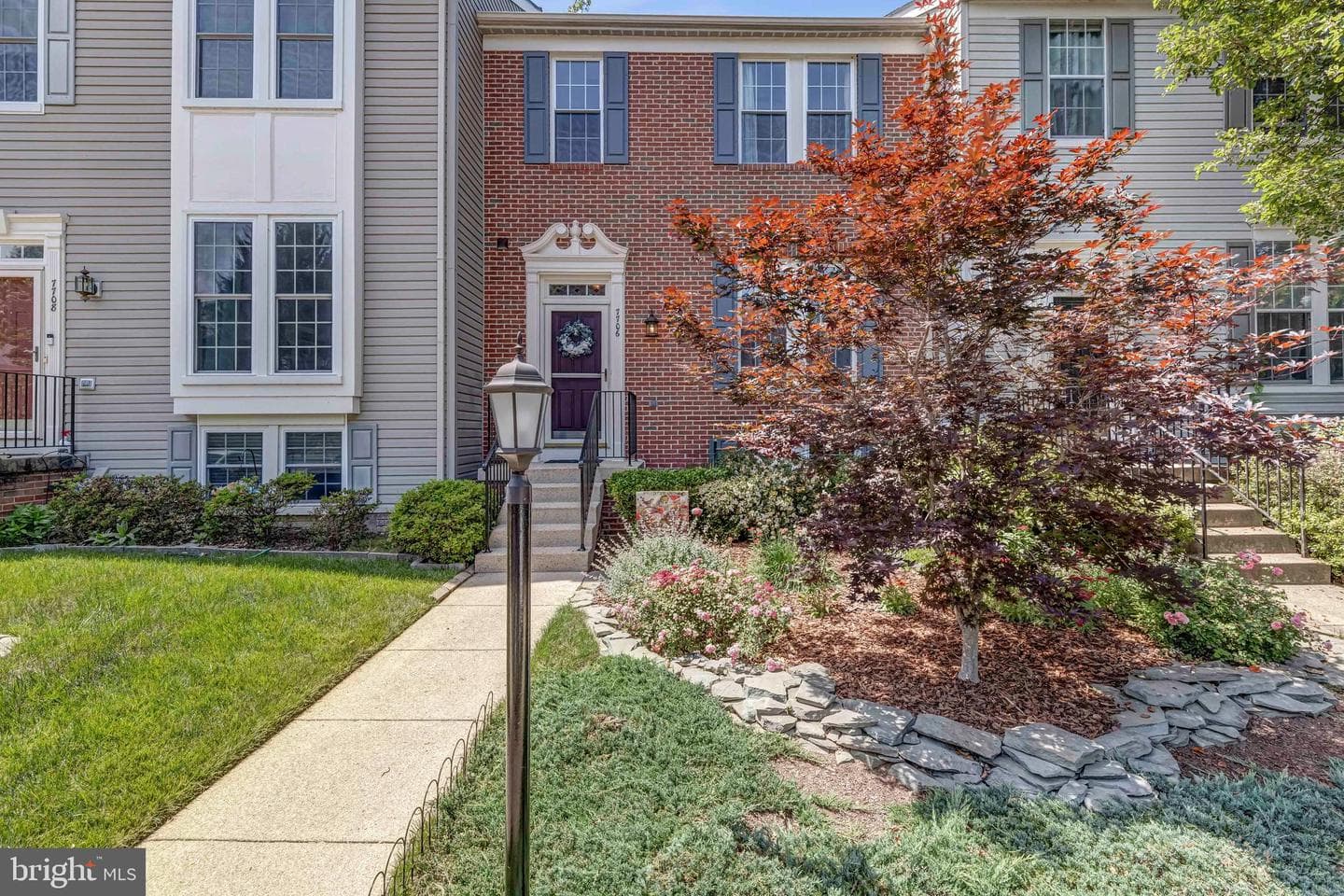 7706 Effingham Square photo 2