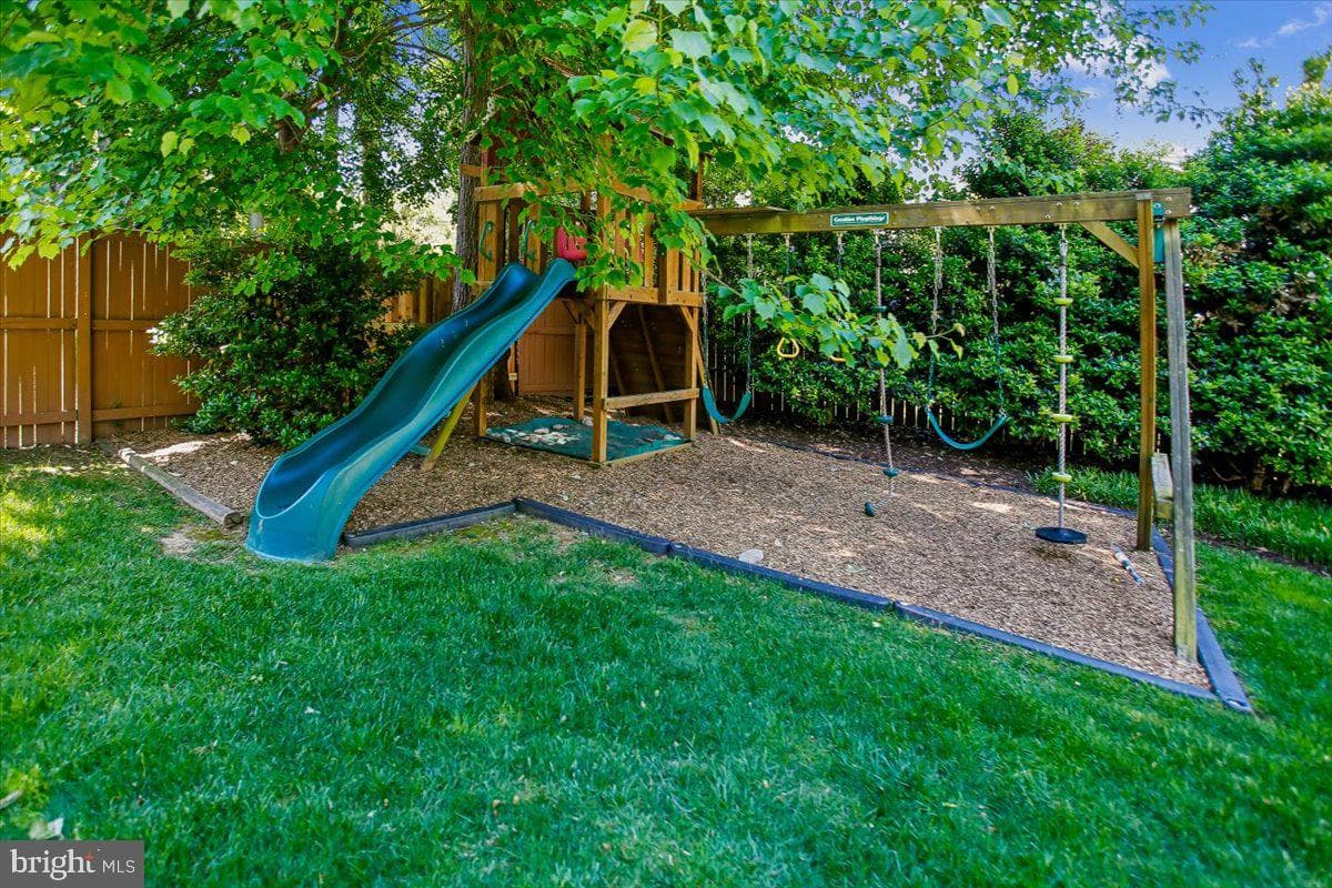 2134 Emilys Lane photo 58
