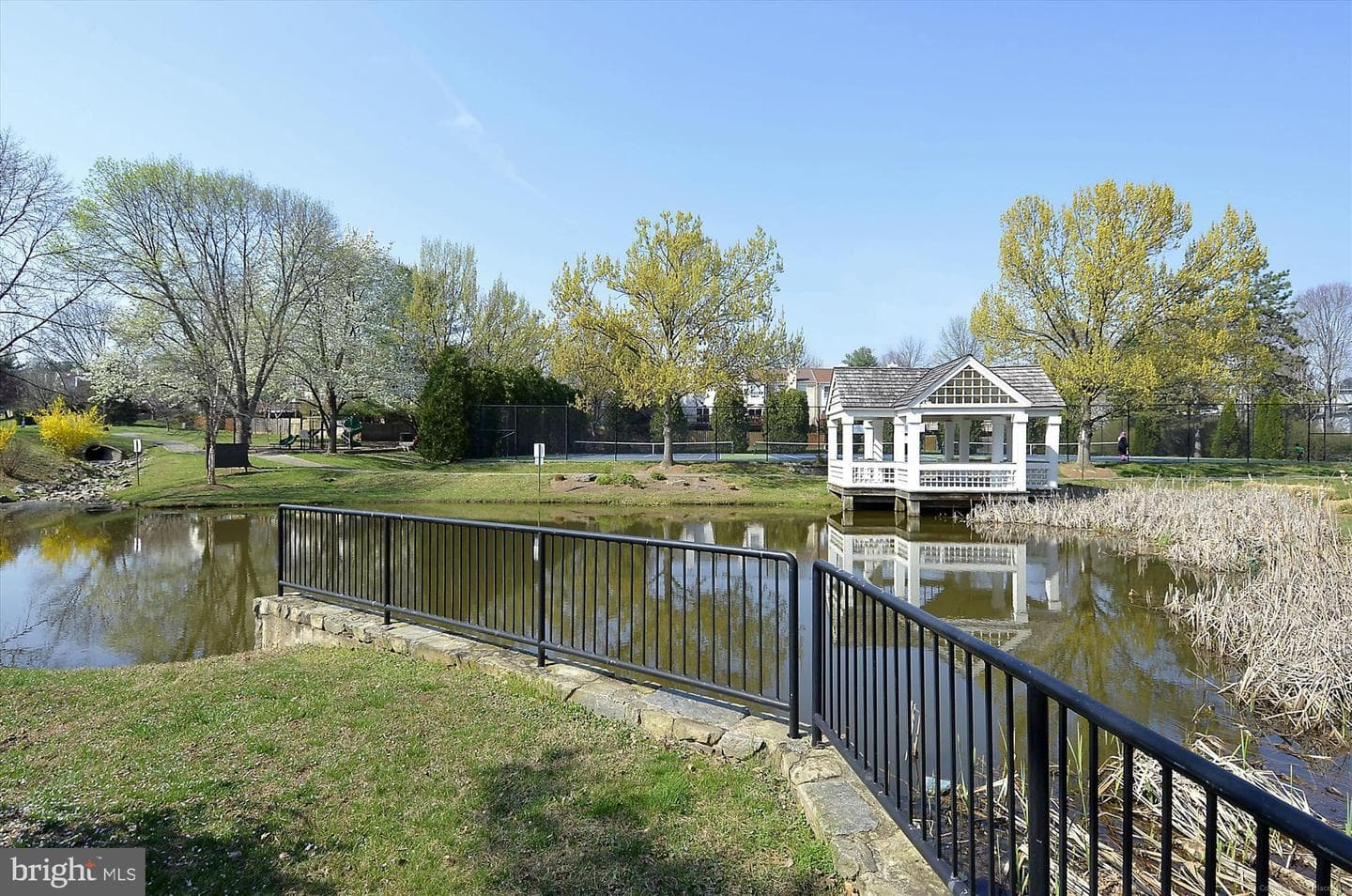 4555 Interlachen Court #j photo 24