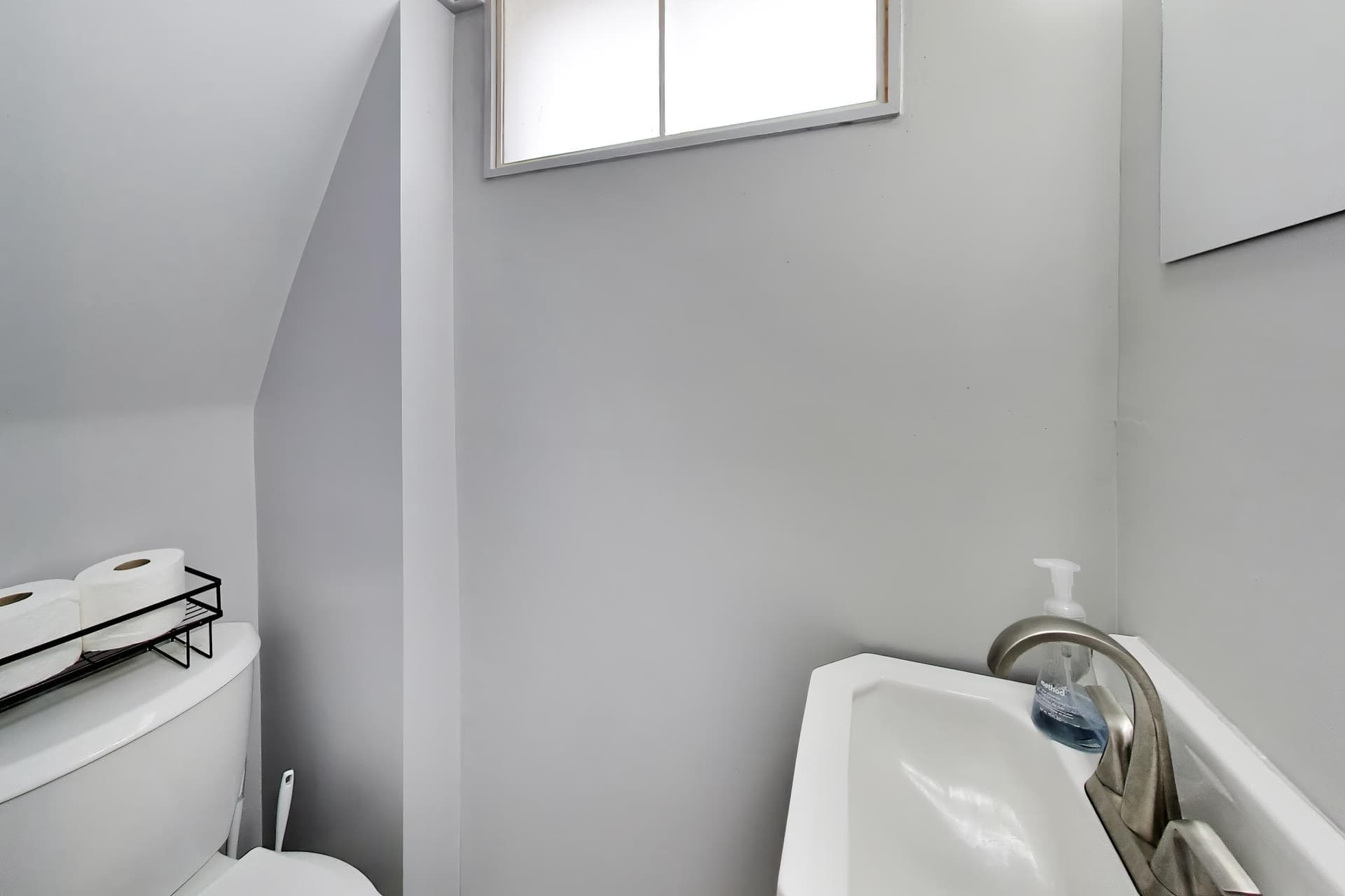 5816 Amelia Street photo 16