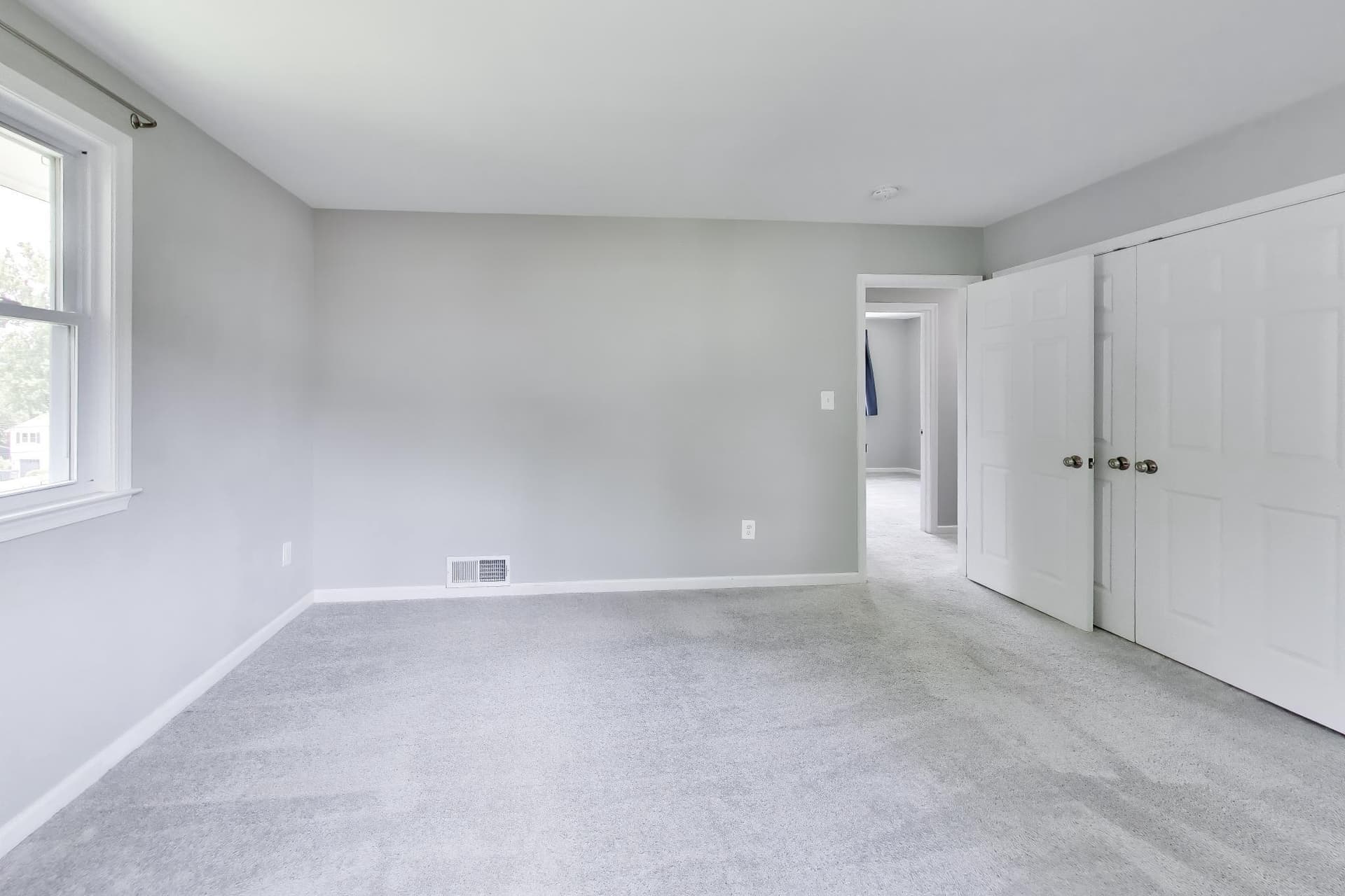 5816 Amelia Street photo 20
