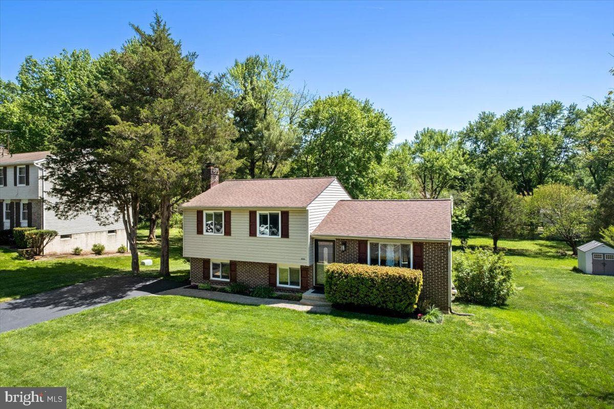 12780 Bradwell Road photo 2