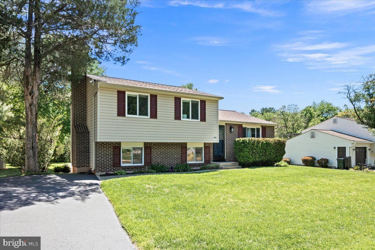 12780 Bradwell Road photo 3
