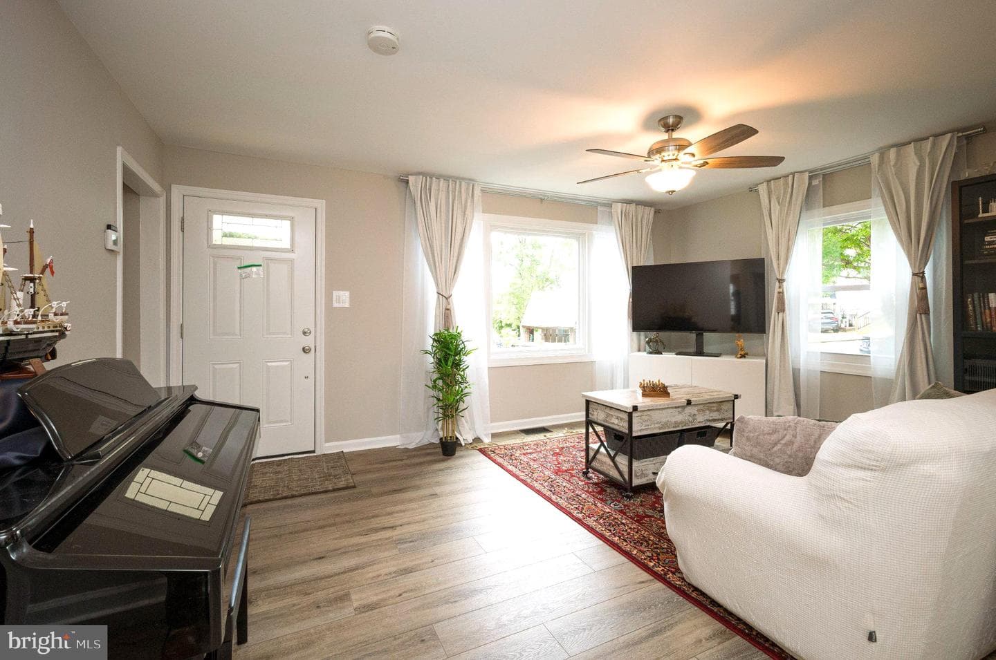 2420 Byrd Lane photo 7