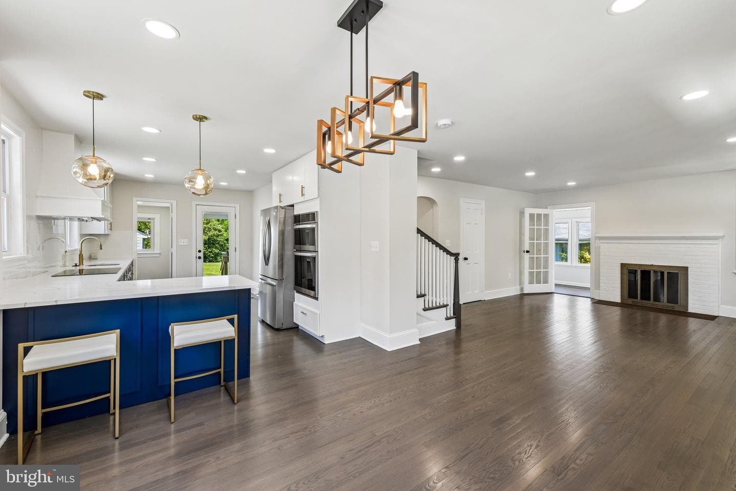 2820 Franklin Street photo 22