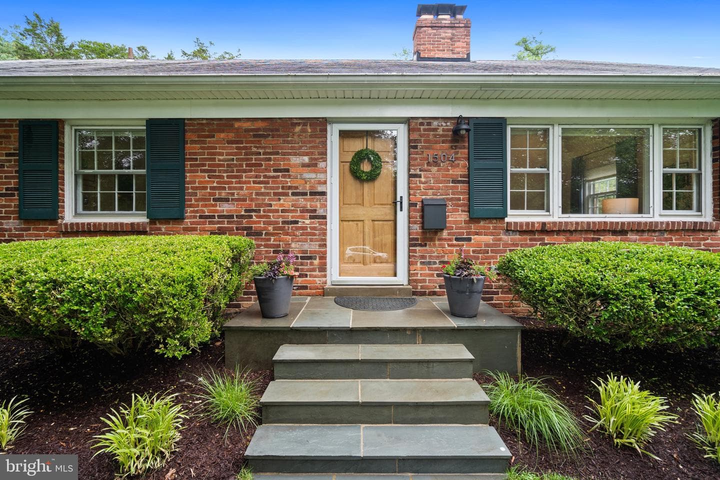 1504 Dare Court photo 3