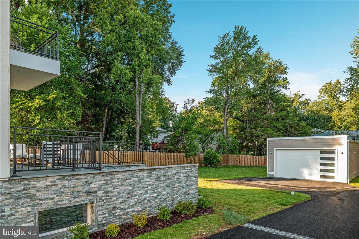 2841 Edgelea Road photo 62