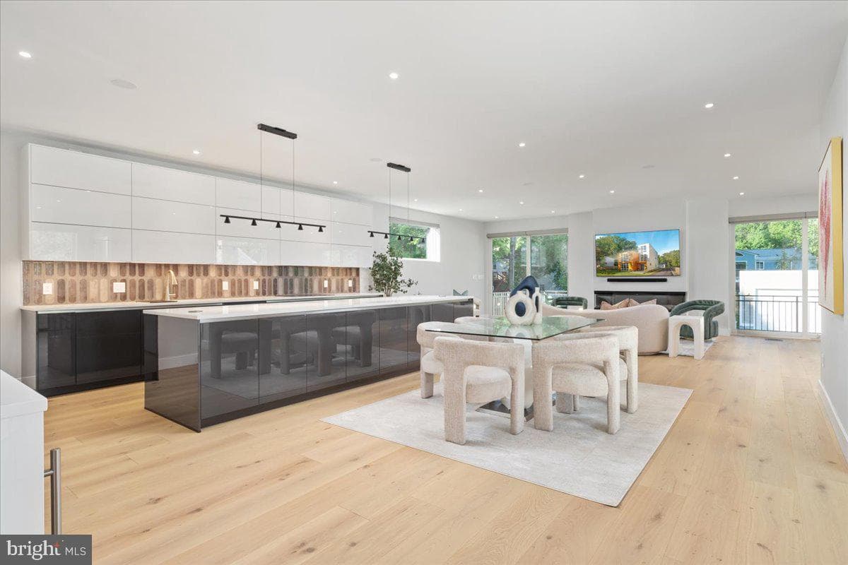 2841 Edgelea Road photo 9