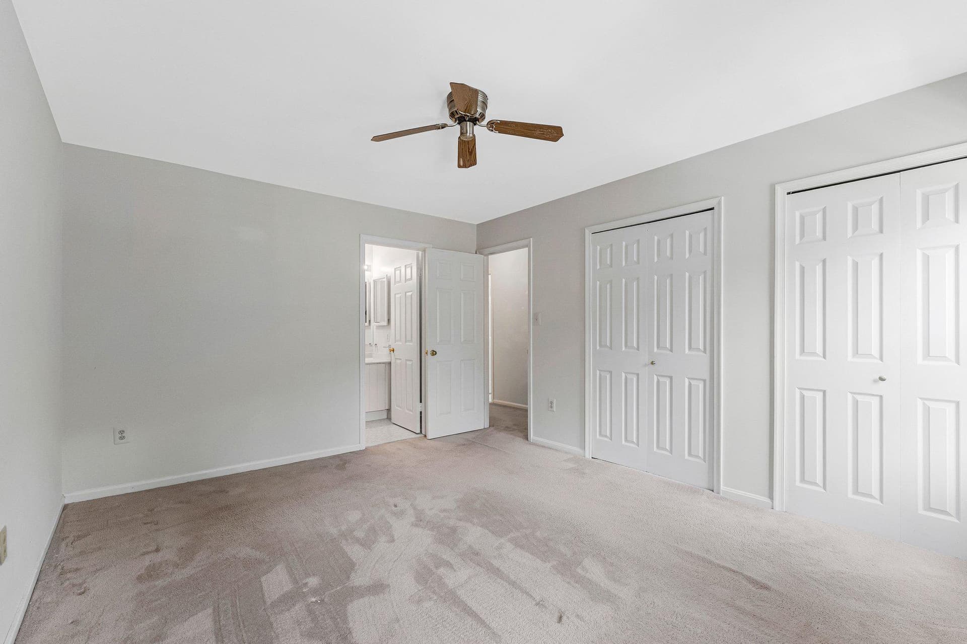 2827 Kelly Square photo 22