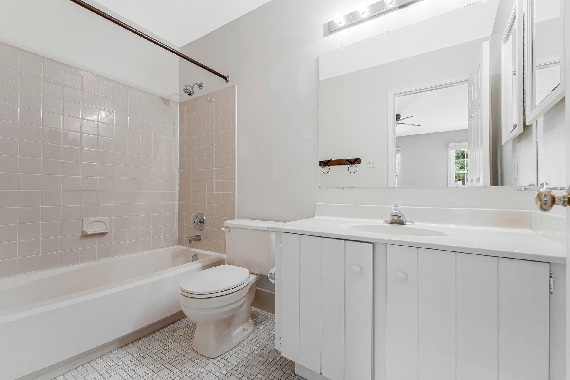 2827 Kelly Square photo 23