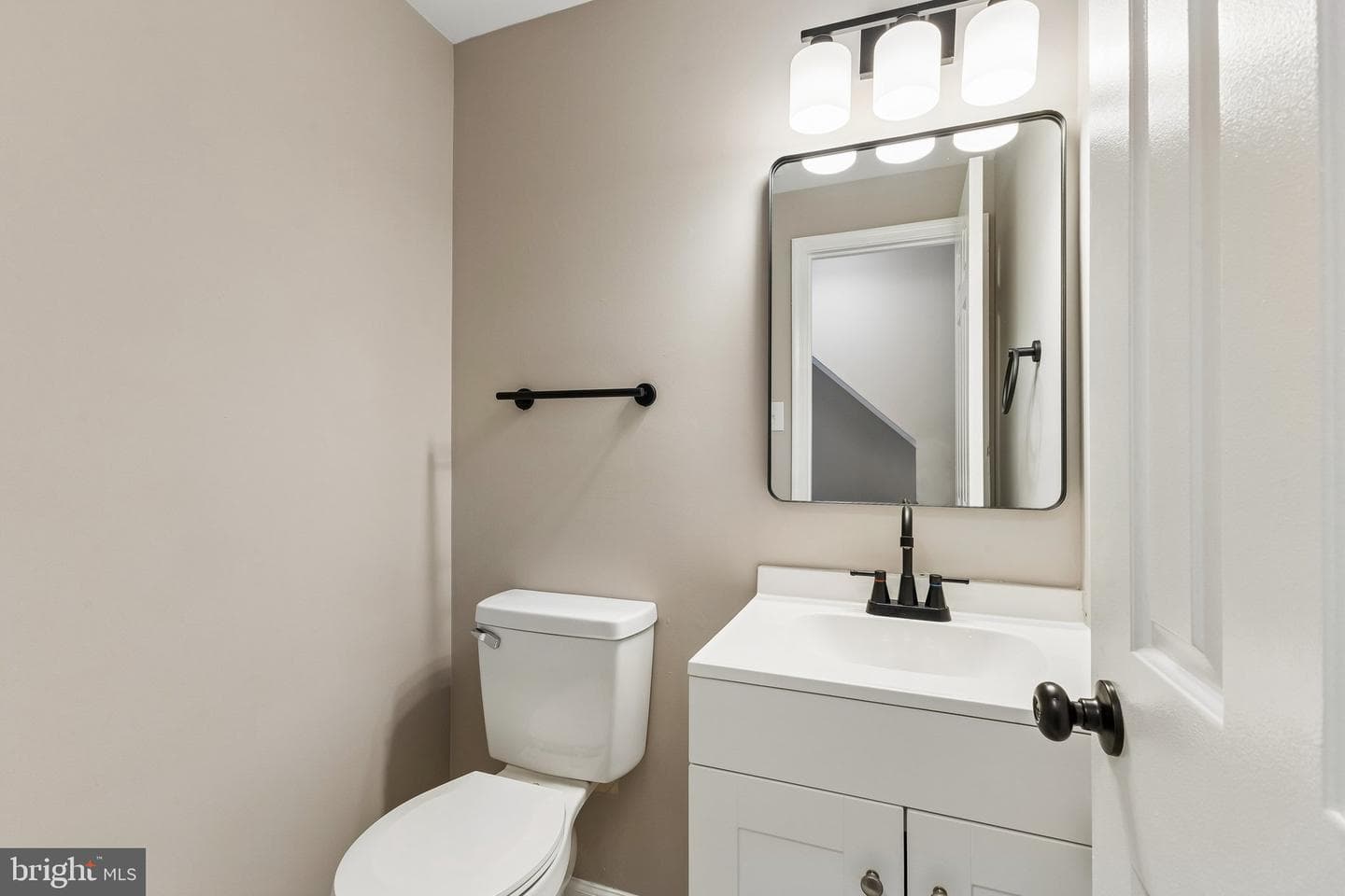 7403 Foxleigh Way photo 18