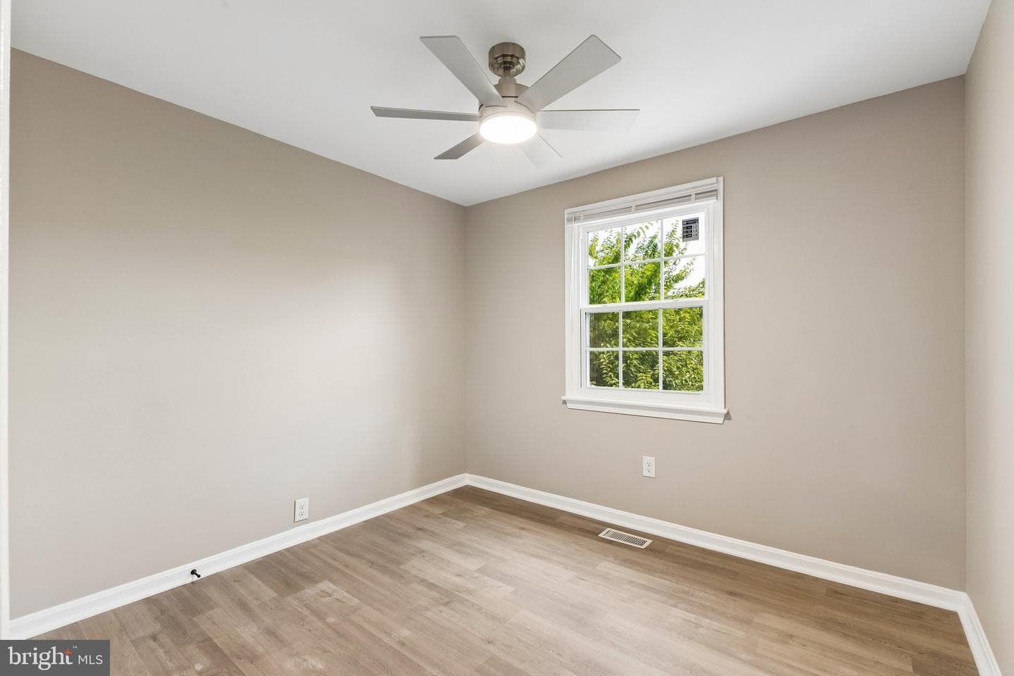 7403 Foxleigh Way photo 22