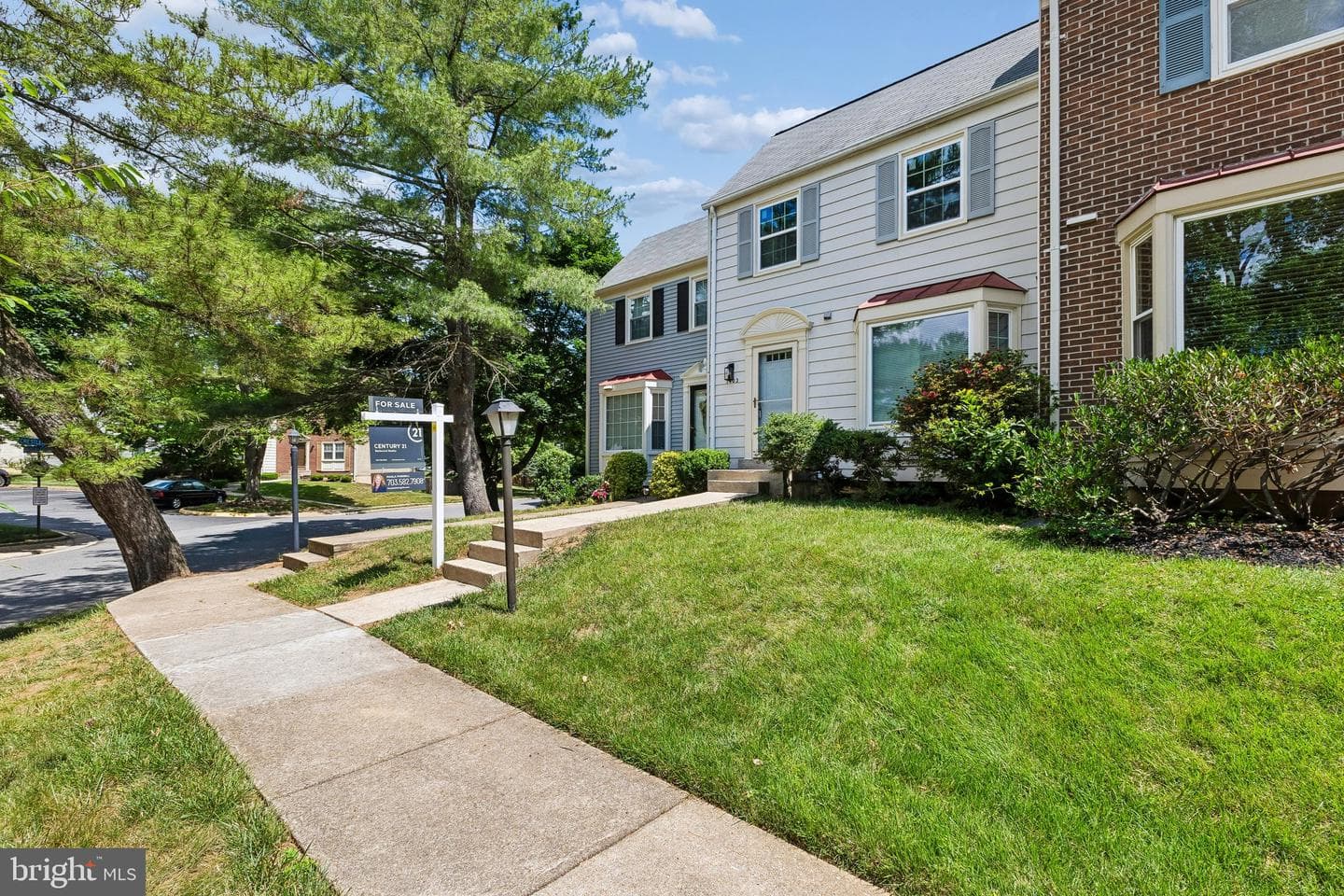 7403 Foxleigh Way photo 3