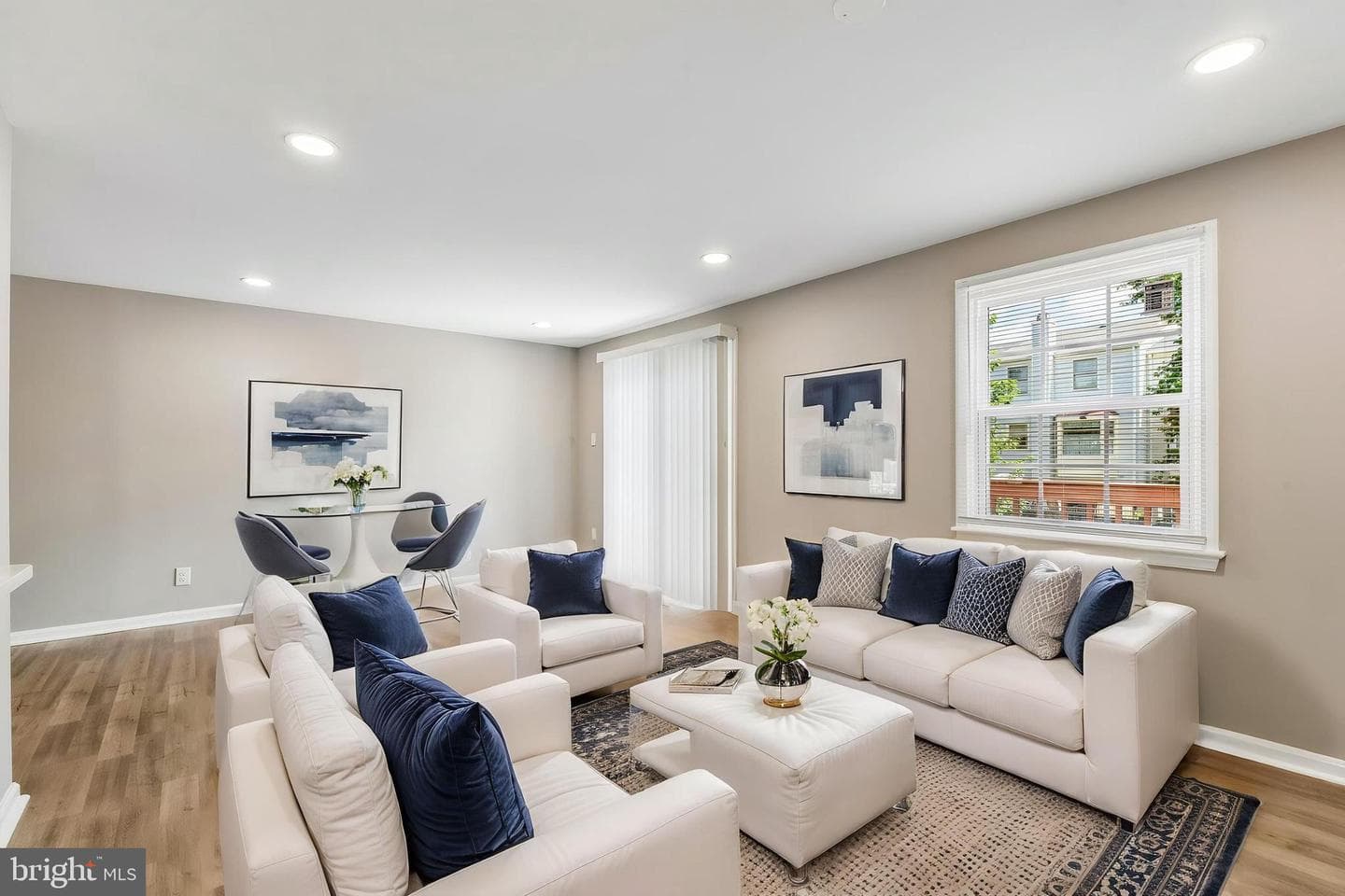7403 Foxleigh Way photo 4