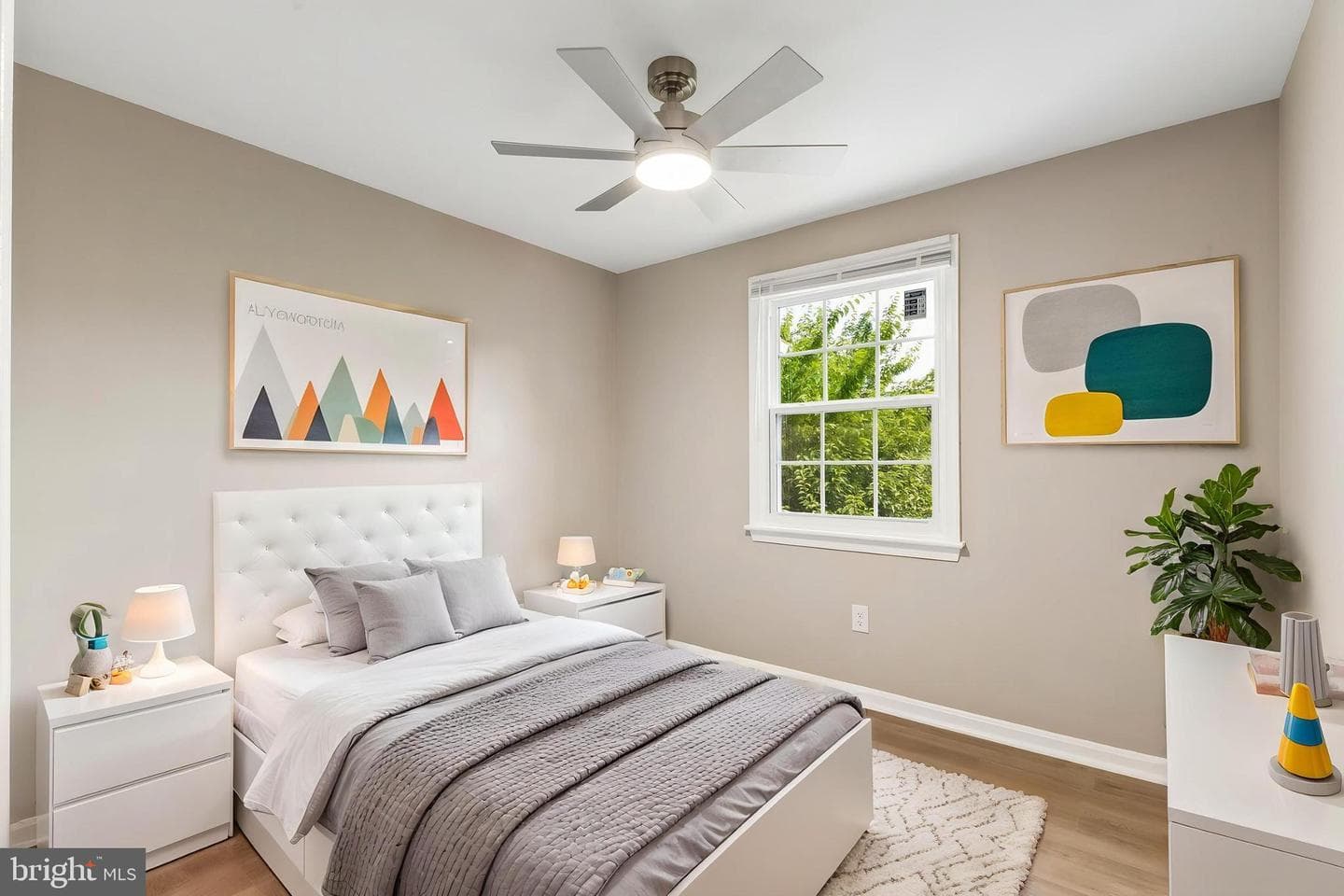 7403 Foxleigh Way photo 8