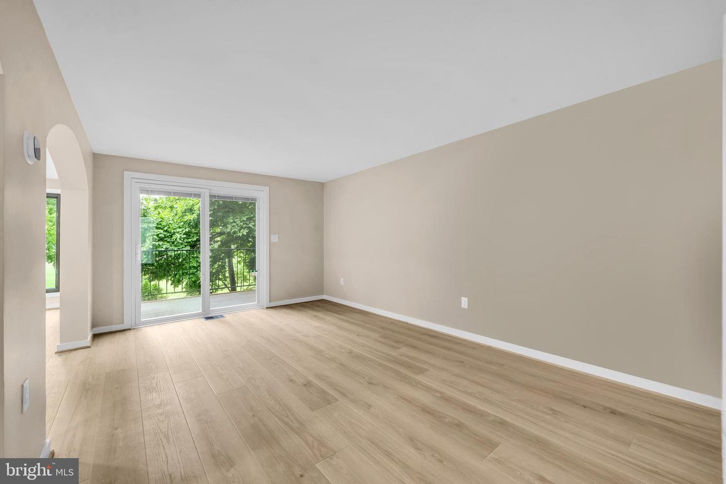 1806 N Shore Court photo 14