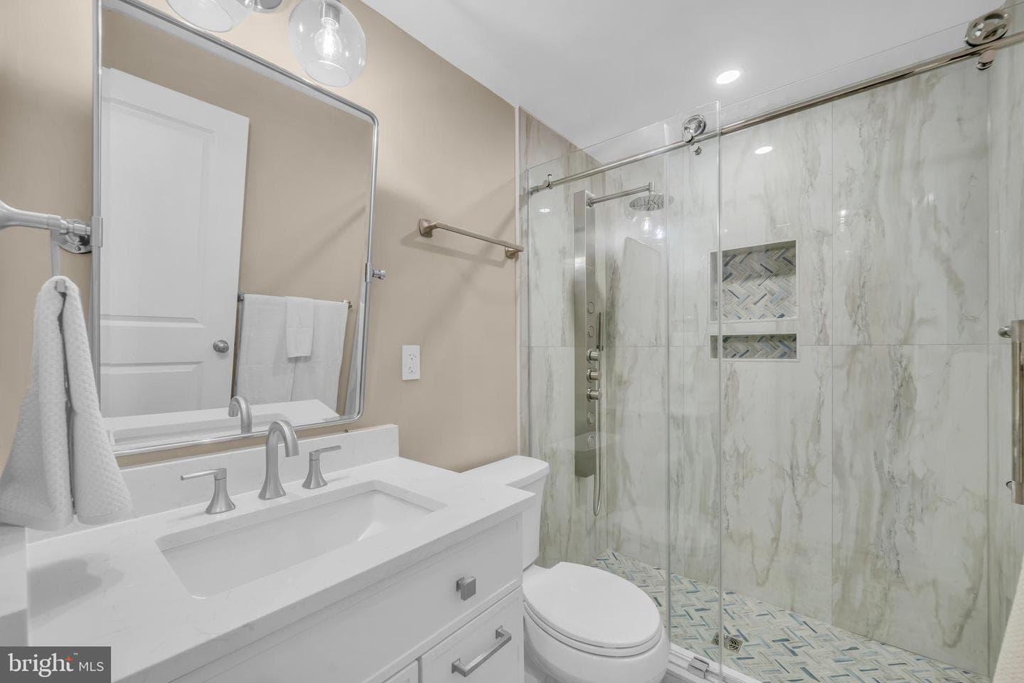 1806 N Shore Court photo 28