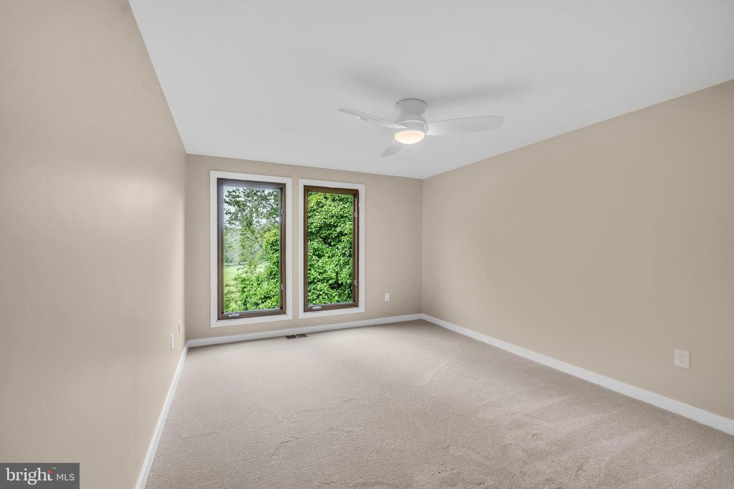 1806 N Shore Court photo 34