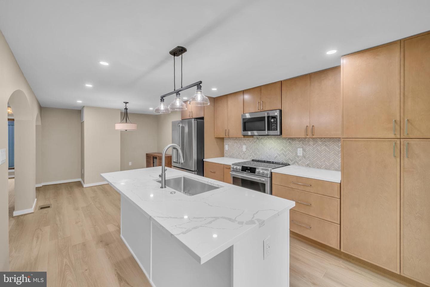 1806 N Shore Court photo 8