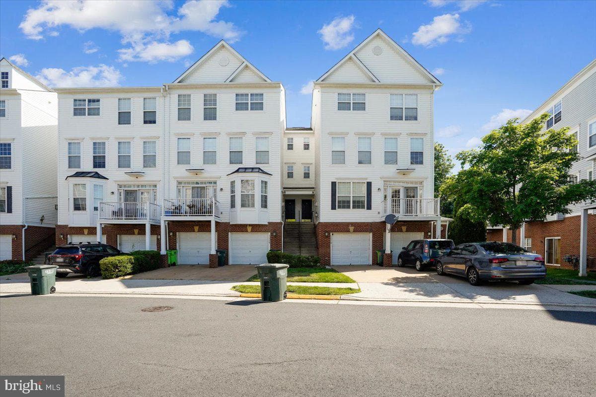 13514 Davinci Lane #61, Herndon