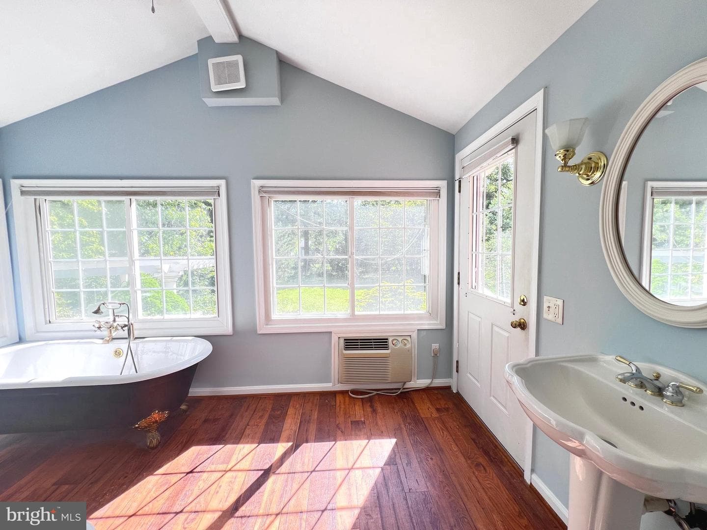 826 Van Buren Street photo 26