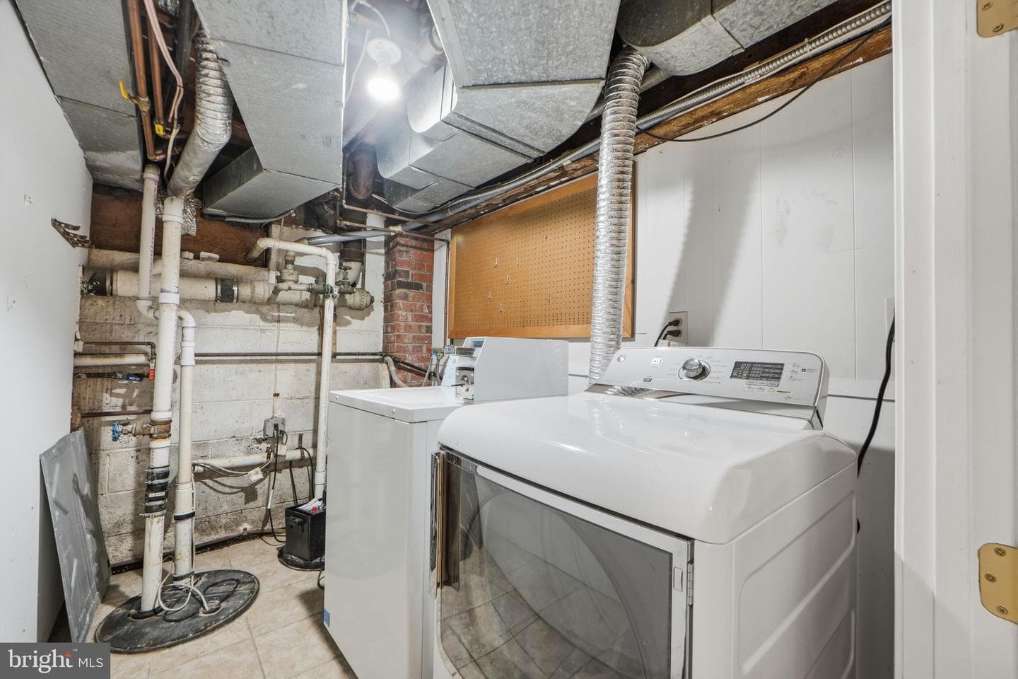 826 Van Buren Street photo 36