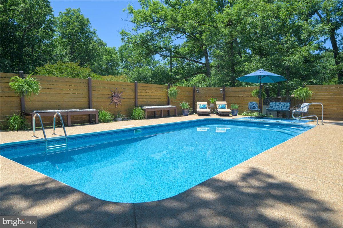 8633 Reseca Lane photo 22