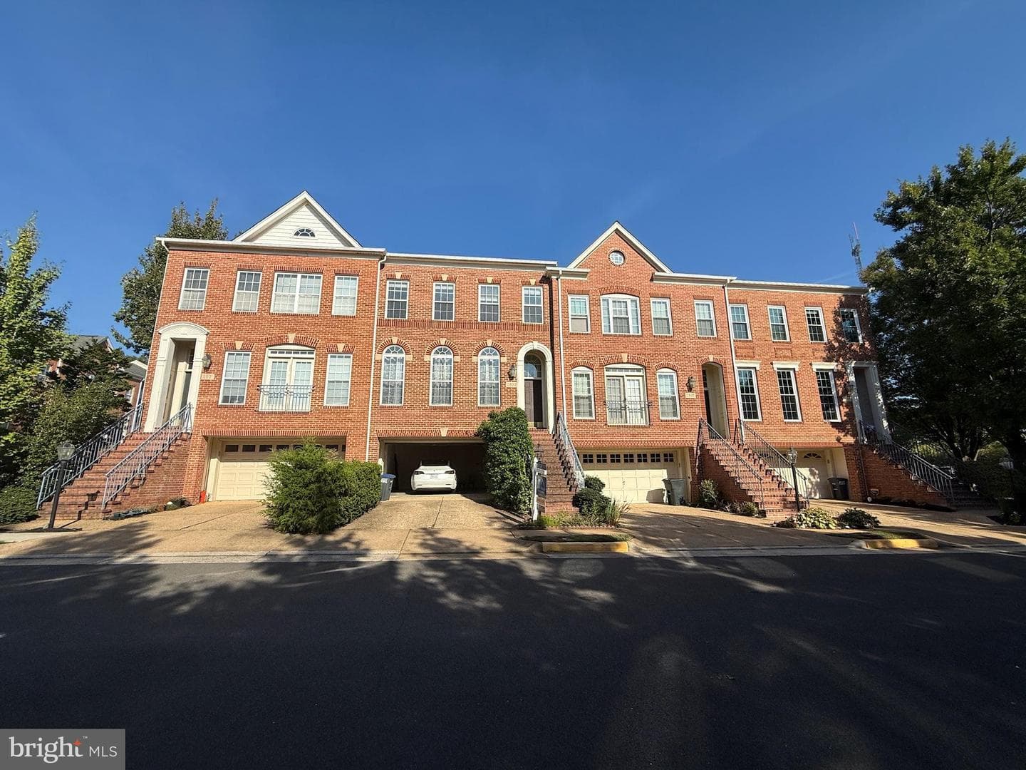 2833 Grace Forest Place, Vienna